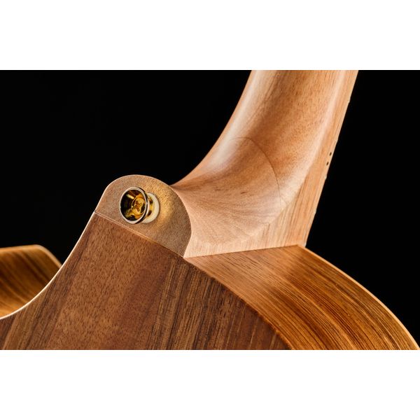 Cole Clark AN2EC-BLBL-HH