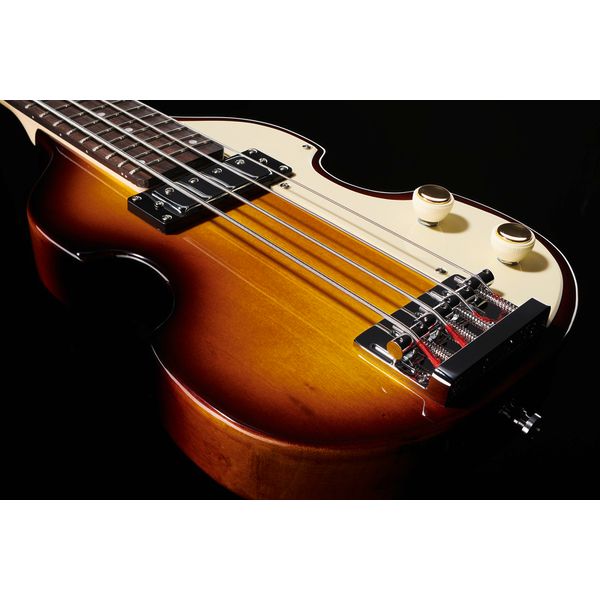 H&ouml;fner Shorty Violin Bass