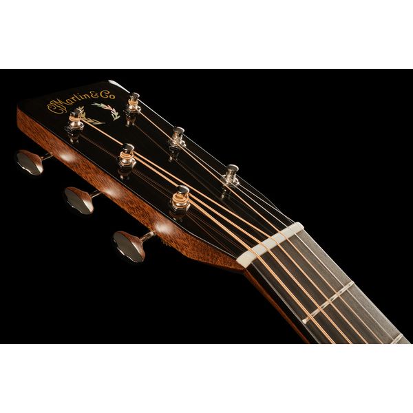 Martin Guitar 000-28 Brooke Ligertwood SB