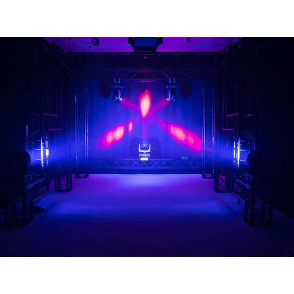 Futurelight EYE-19 HCL Zoom LED MW Wash