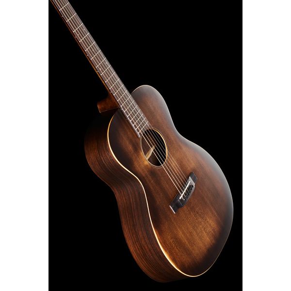 Martin Guitar 000-16 StreetMaster