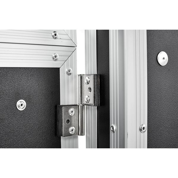 Flyht Pro Case Production