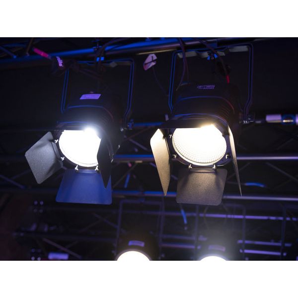 Eurolite LED Theatre COB 100 WW