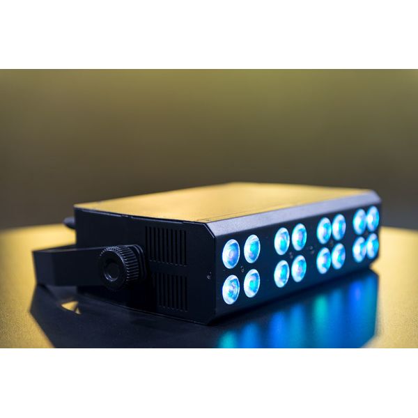 Stairville xBrick Quad 16x8W RGBW