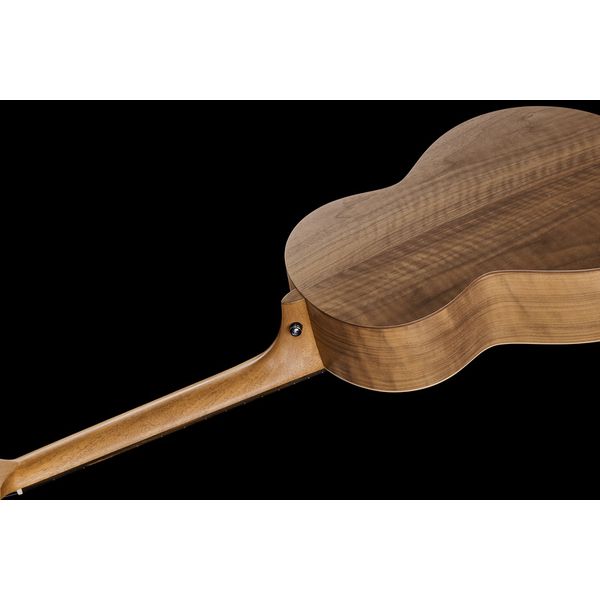 Sheeran by Lowden W04