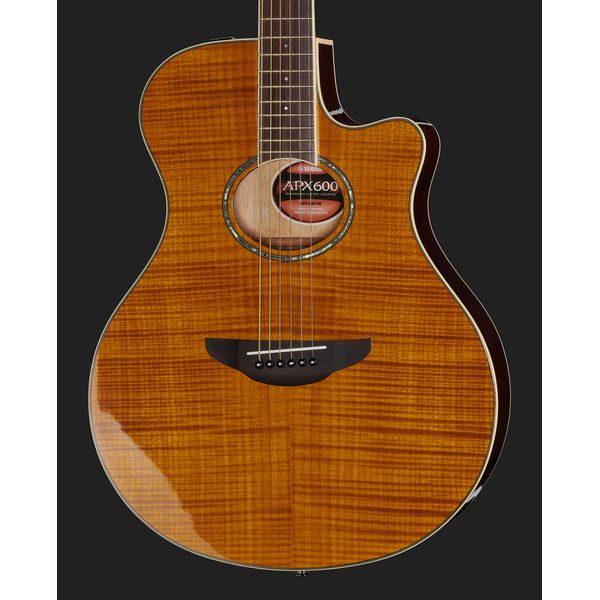 Yamaha APX 600 FM Amber