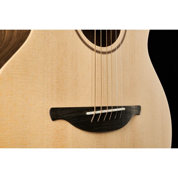 Sheeran by Lowden S04