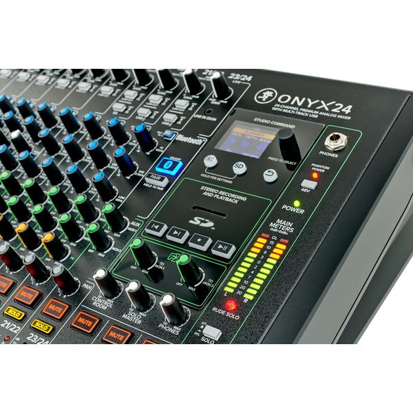 Mackie Onyx24