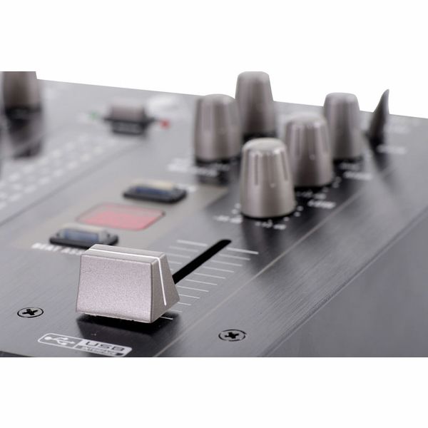 Behringer VMX100USB