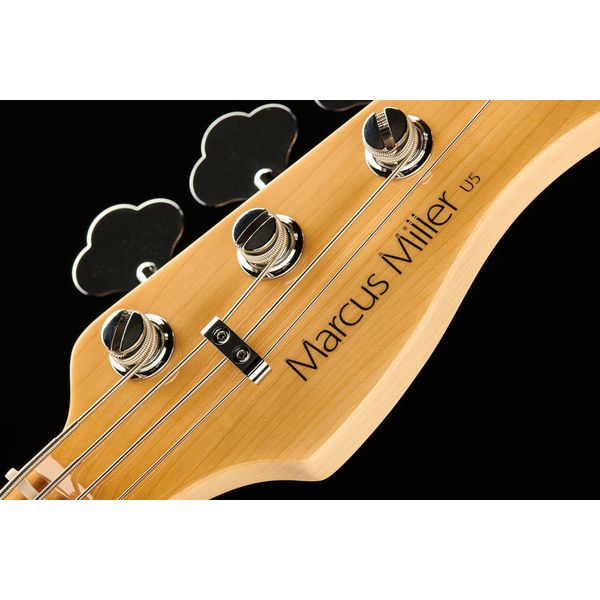 Marcus Miller U5 NT MN Short