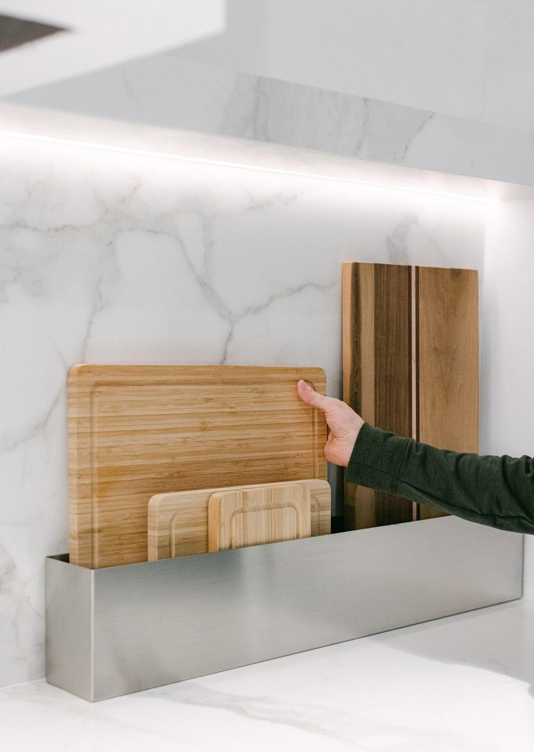 Veradek Geo Series Tall Rectangular Planter, Stainless Steel, 32′′x4′′x6′′, Lightweight & Durable