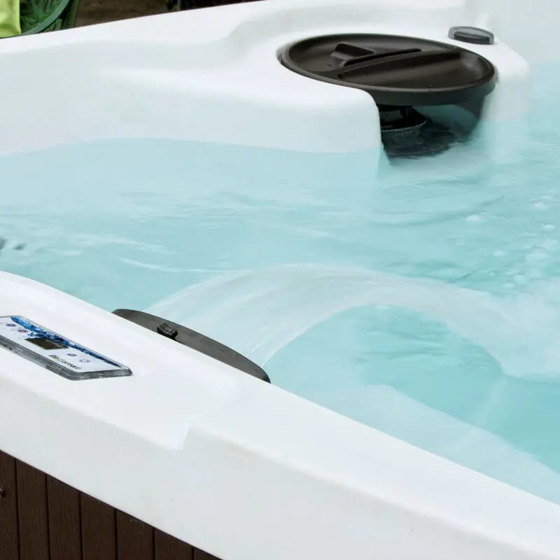 Lifesmart Spas Leganza 6 - Person 90 - Jet Rectangular Hot Tub with Ozonator