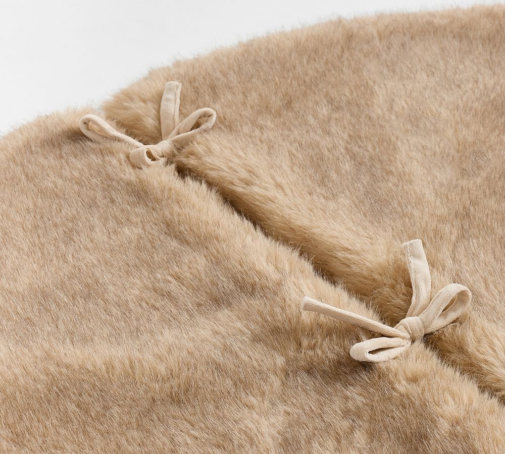Luxury Faux Mink Tree Skirt – 60′′ Diameter, 100% Polyester, Easy Tie Closure