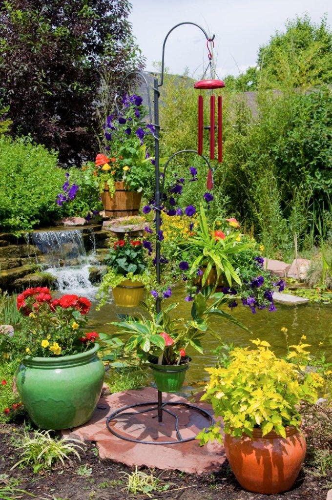 Yard Butler YT-5 Steel Hanging Garden System with Adjustable Hooks and Balcony Base