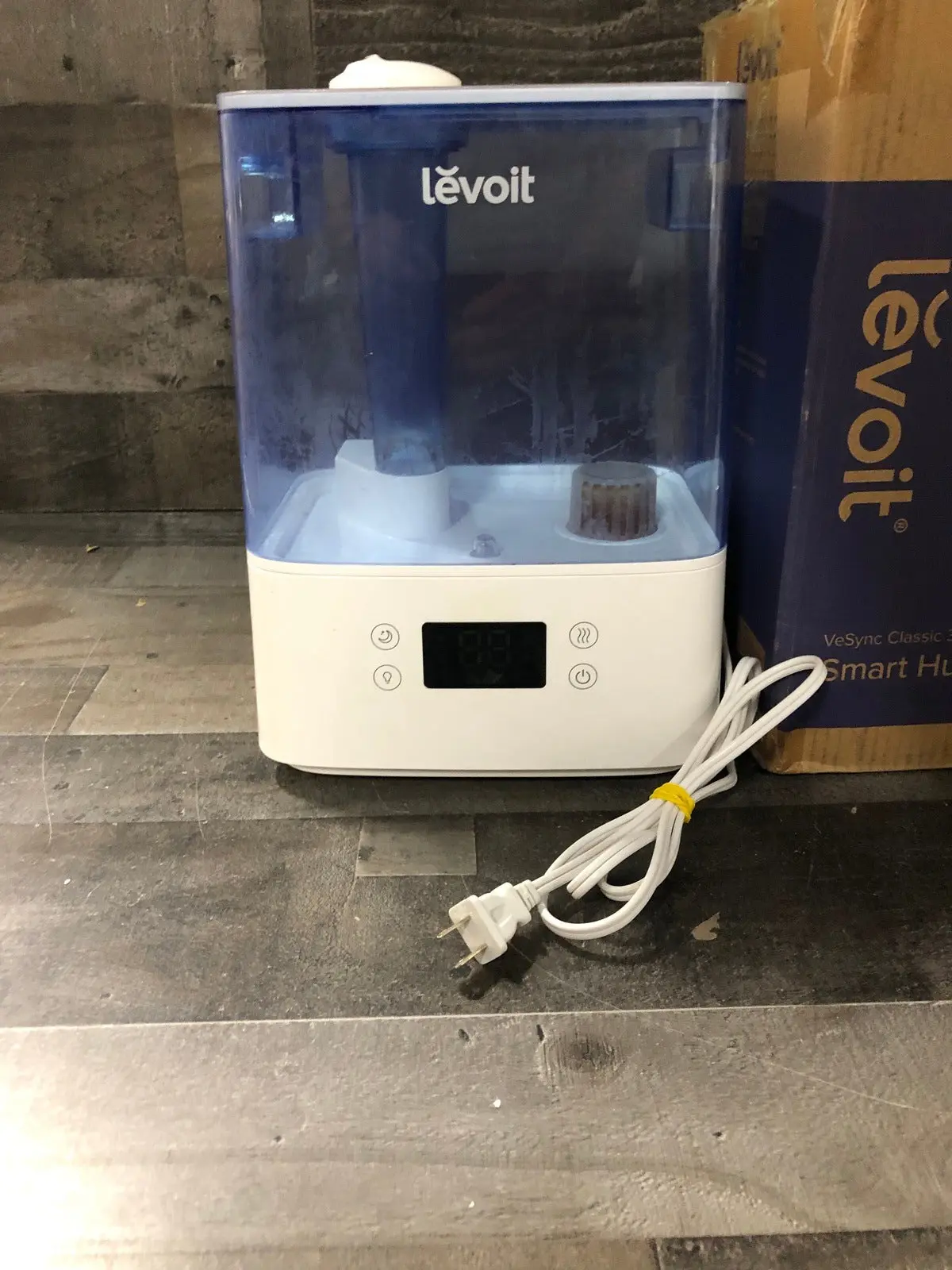 LEVOIT Classic300S Smart Ultrasonic Humidifier, 6L, App & Voice Control, Essential Oil Diffuser, Quiet Mode, Night Light