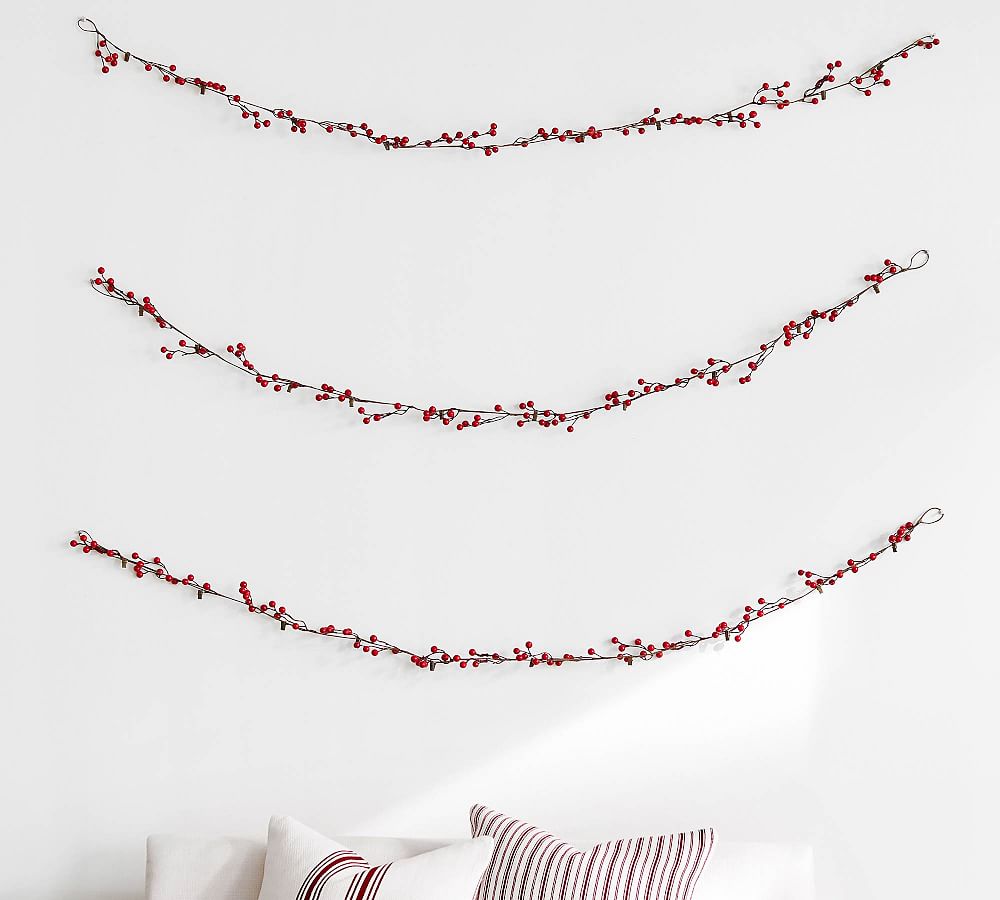 Berry Garland Christmas Card Holder – Hand-Assembled with Clips, 72′′ Long, Festive Decor