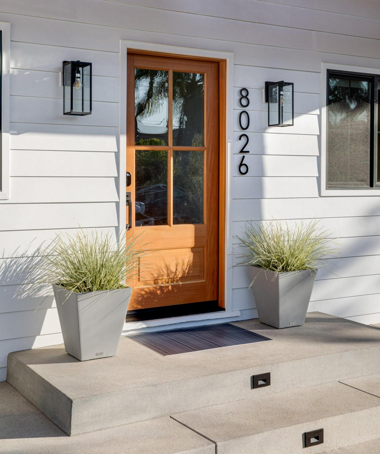 Veradek Nobleton 22′′ Square Planter 2-Pack, Gray, Durable Plastic, Indoor/Outdoor