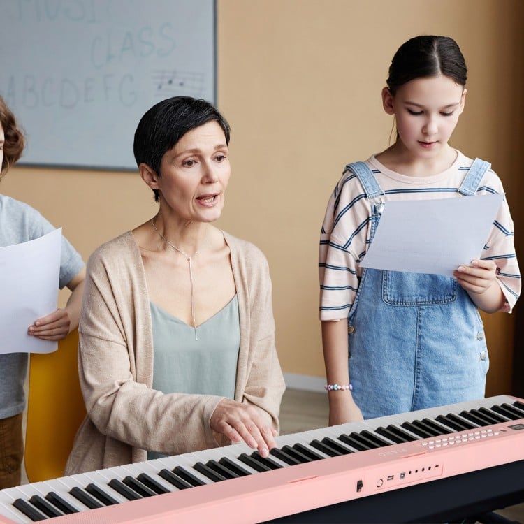 88 Key Foldable Electric Keyboard Piano with Wireless MIDI and Dual Speakers