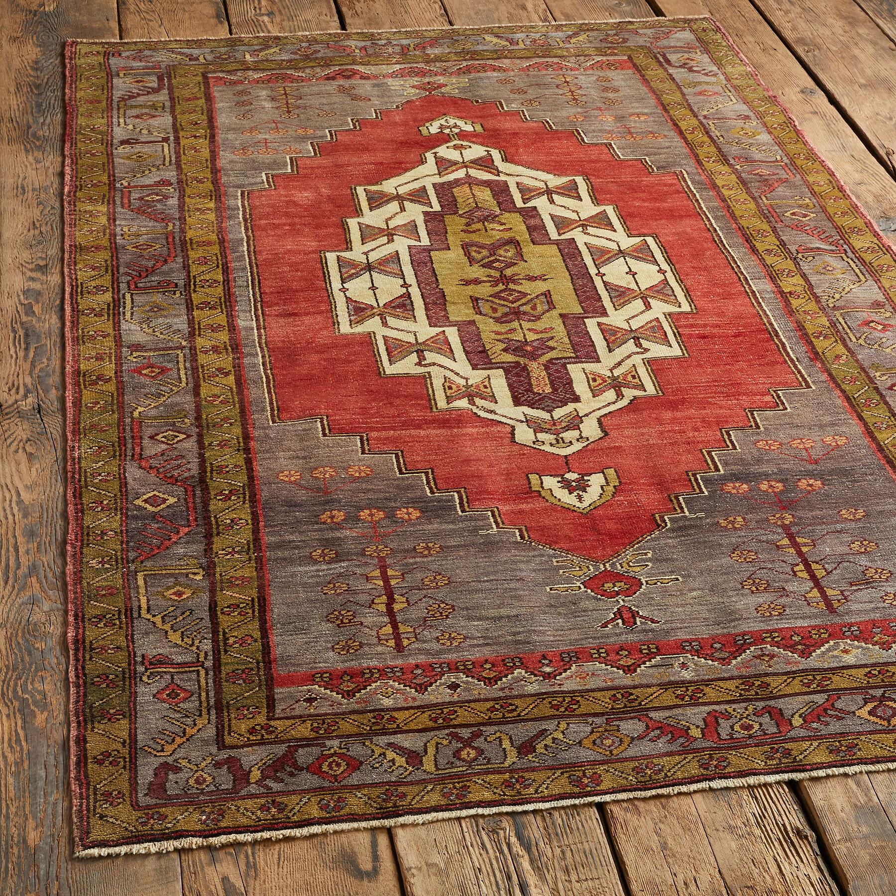 Tavish Rug