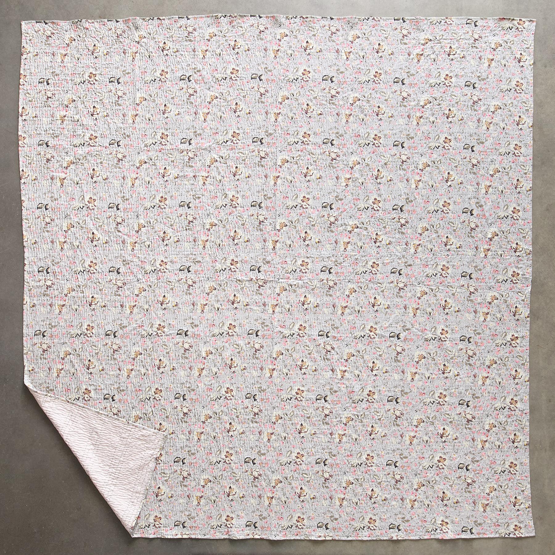 Delphine Floral Lightweight Quilt