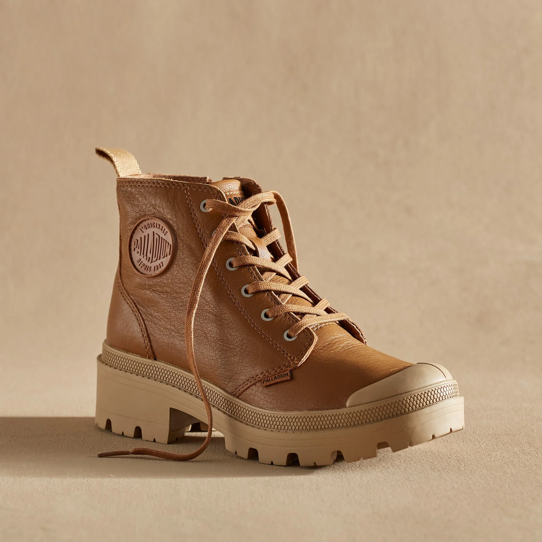 Pallabase Leather Boots