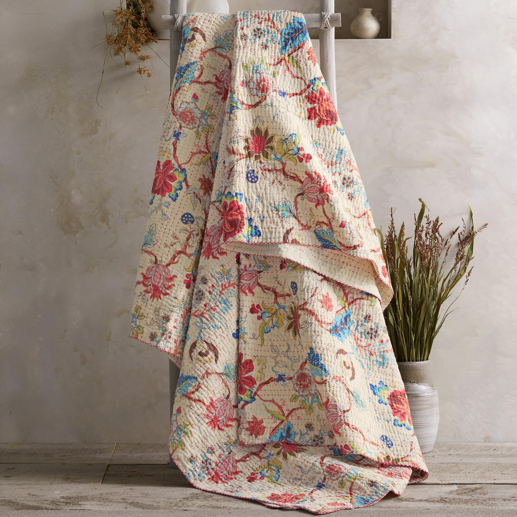 Theodora Lightweight Quilt