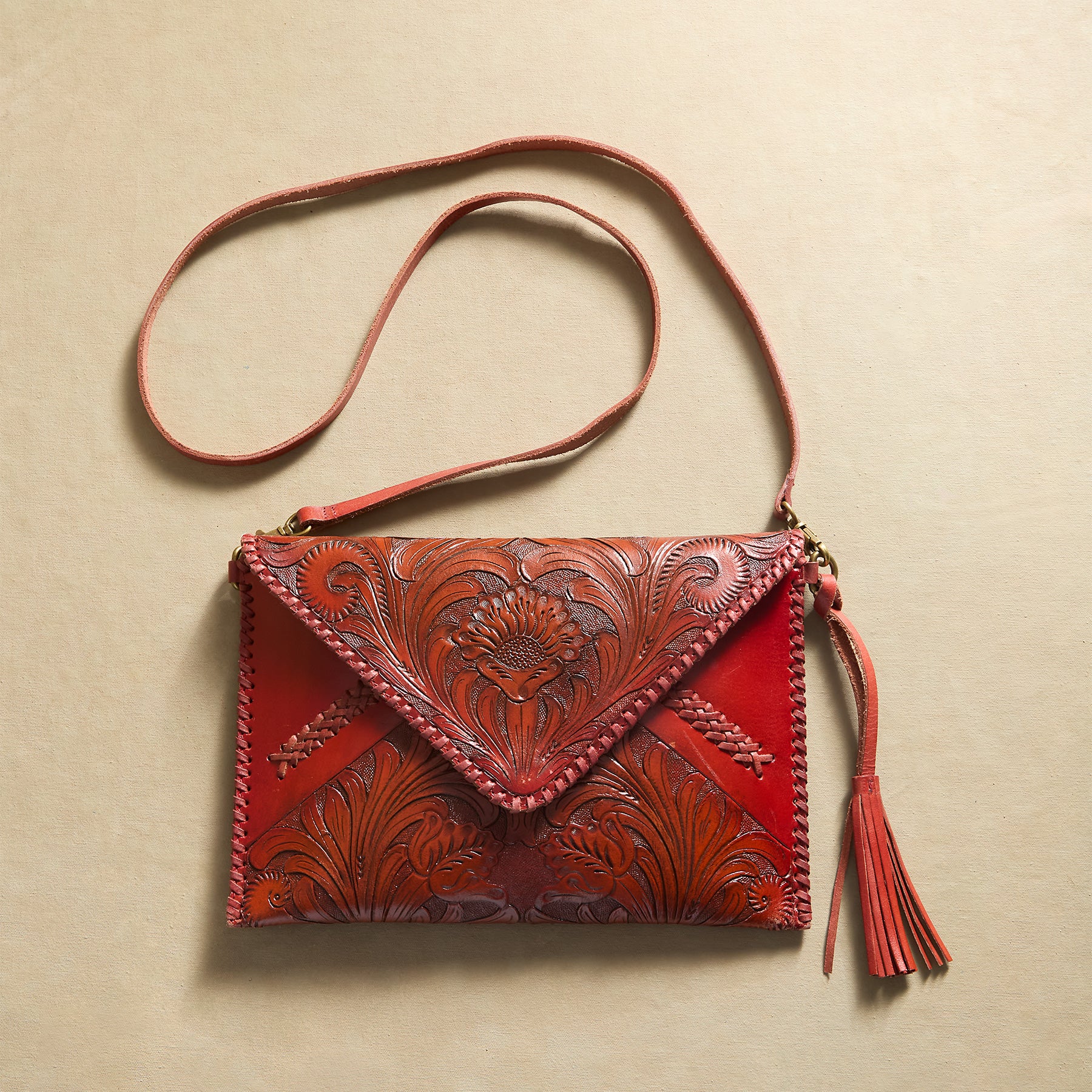 Shasta Tooled Clutch