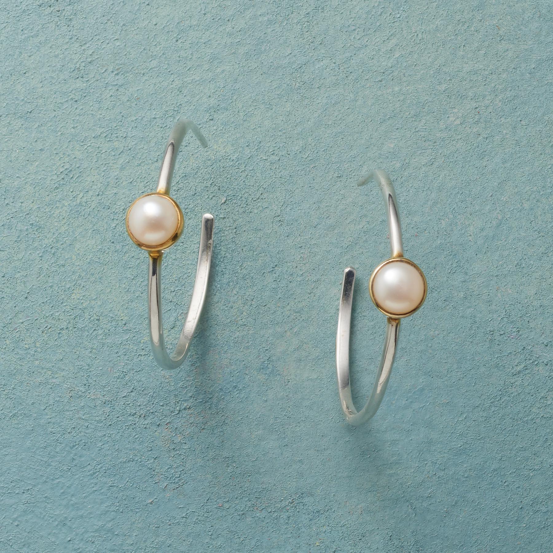 Girl Meets Pearl Earrings