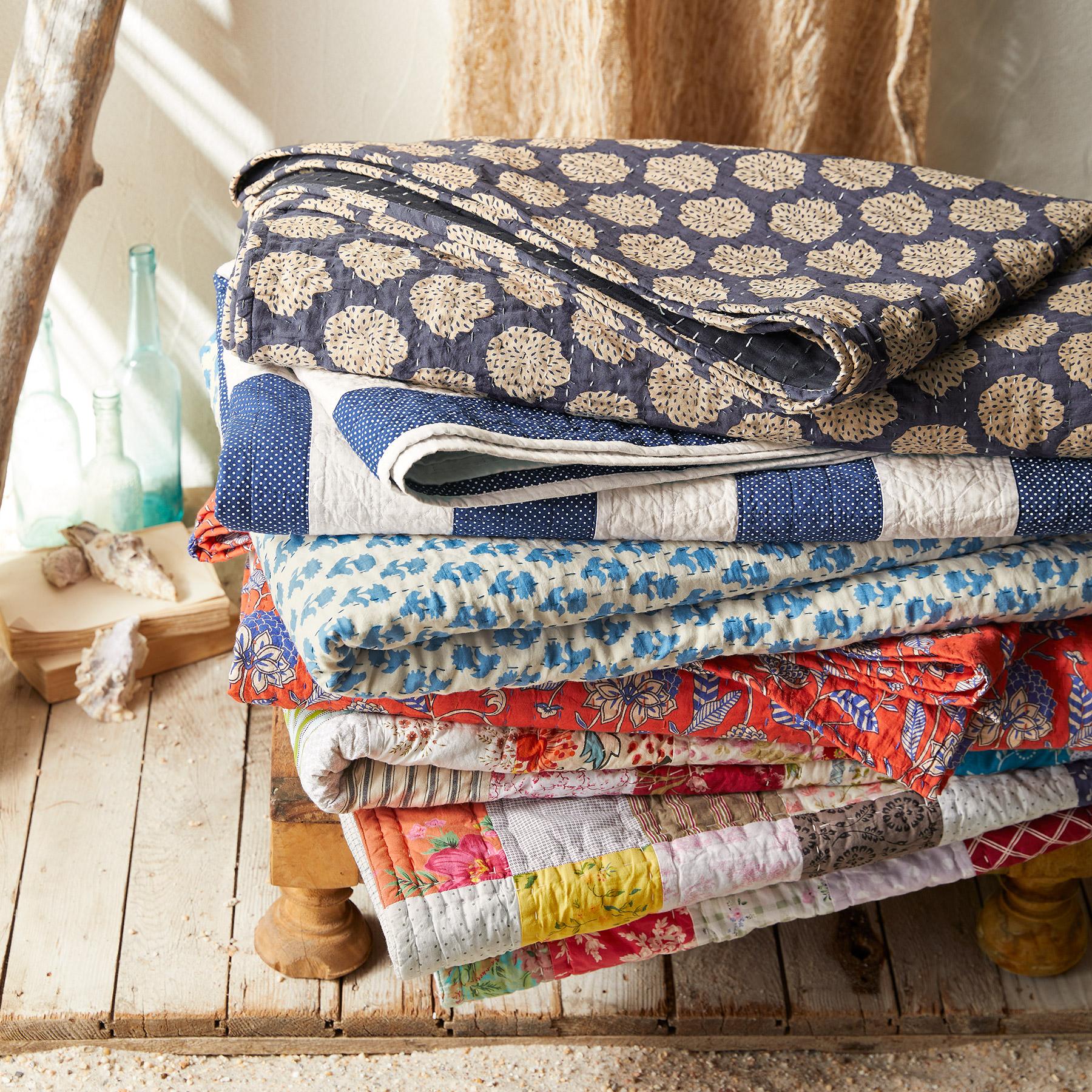 Samina Lightweight Quilt