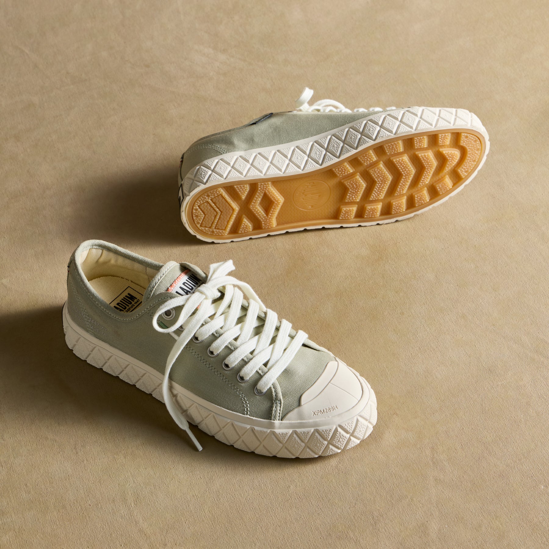 Palla Ace Low Top Sneakers