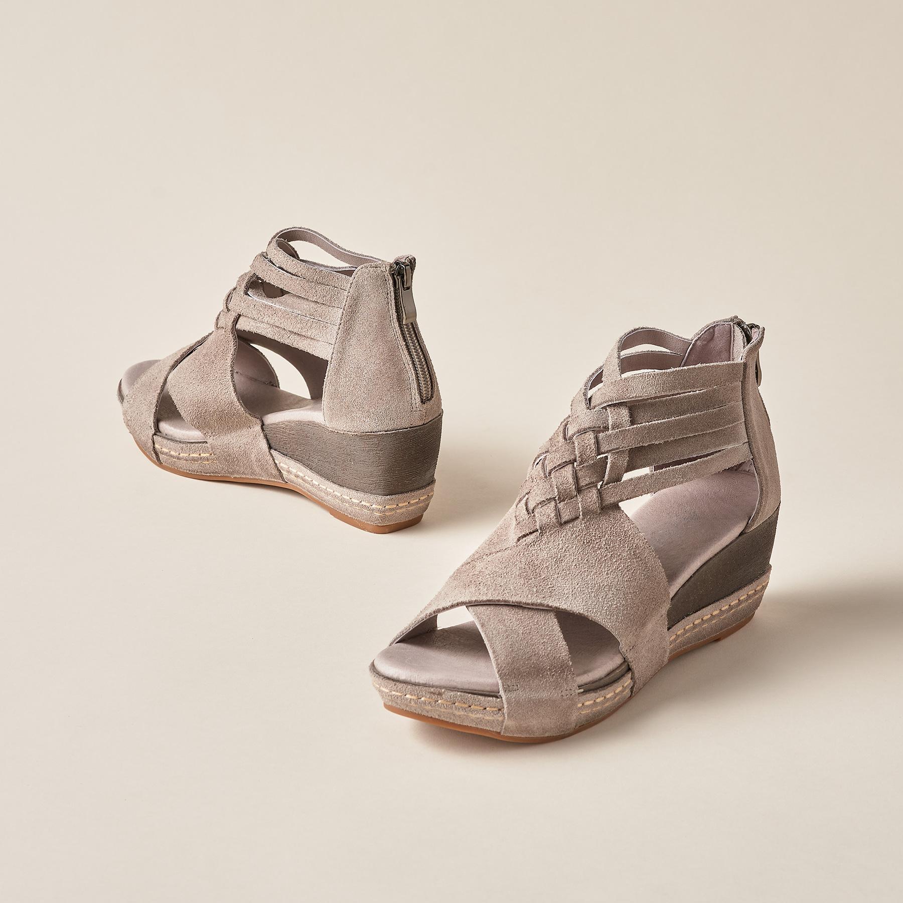 Rowena Wedges