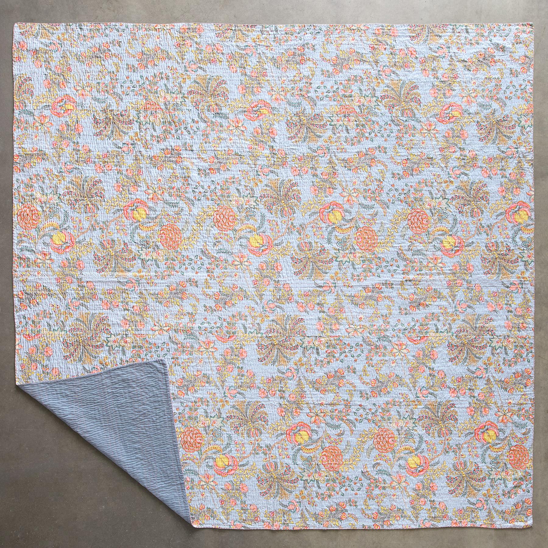 Flora Bounty Lightweight Quilt