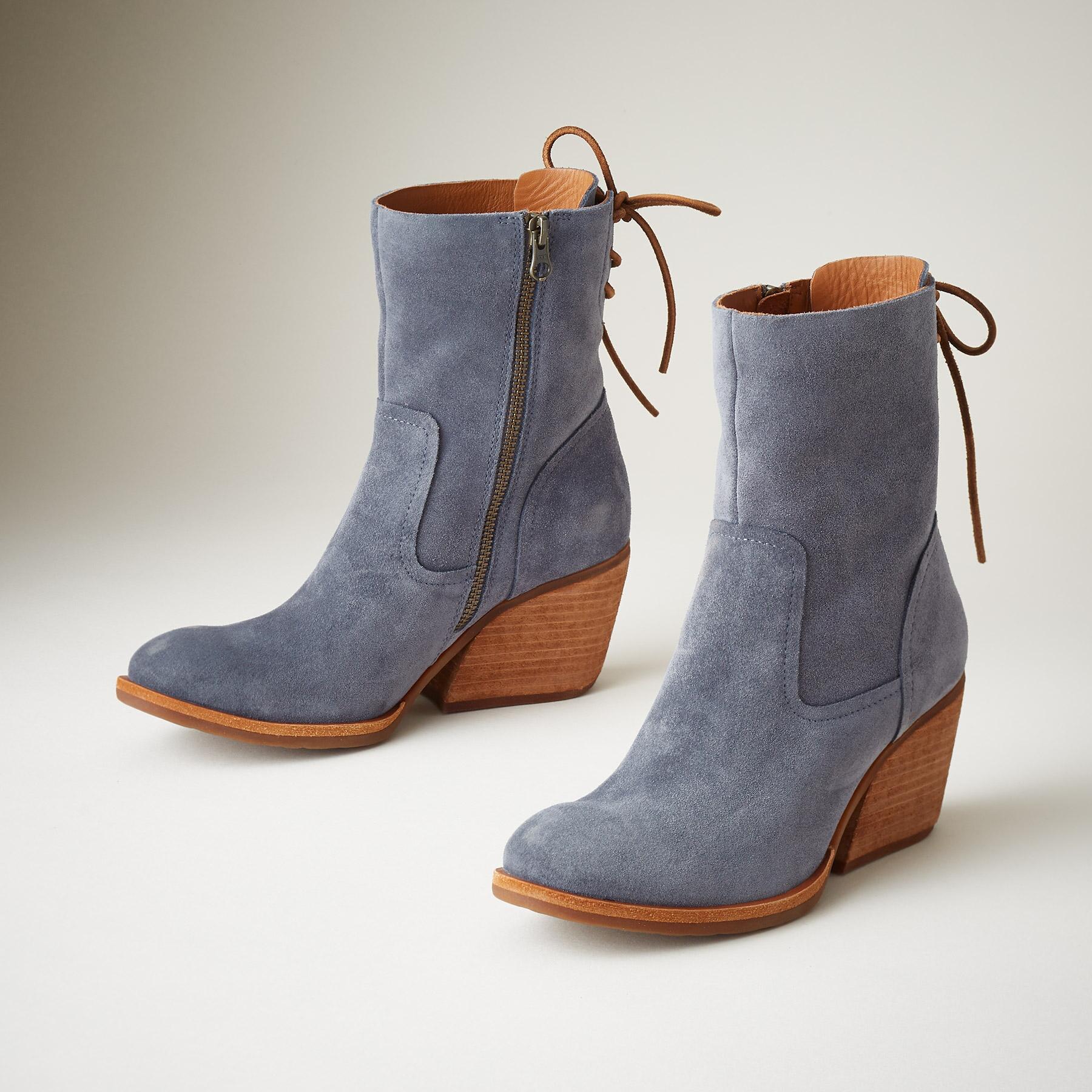 Cherna Boots
