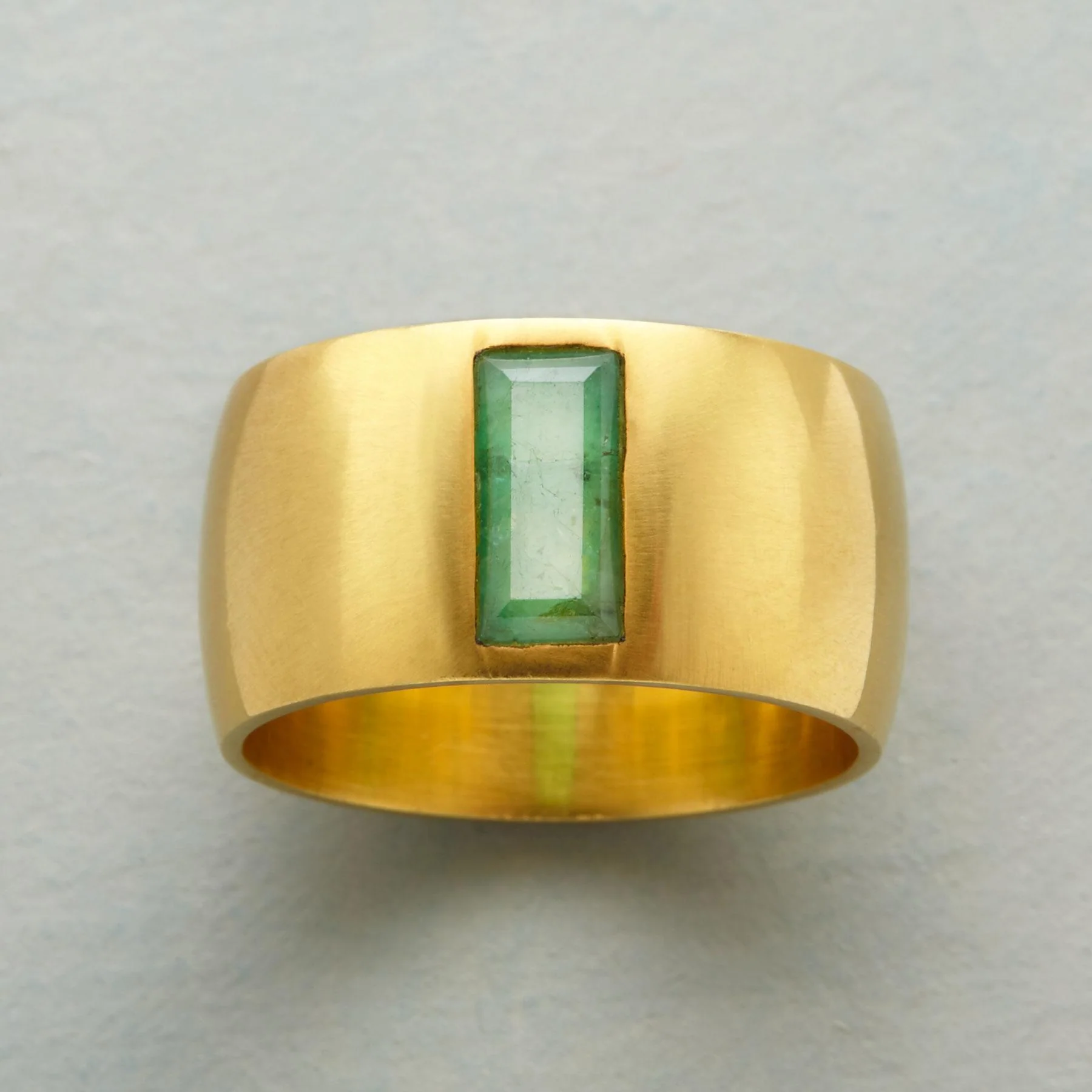 Pavilion Emerald Ring