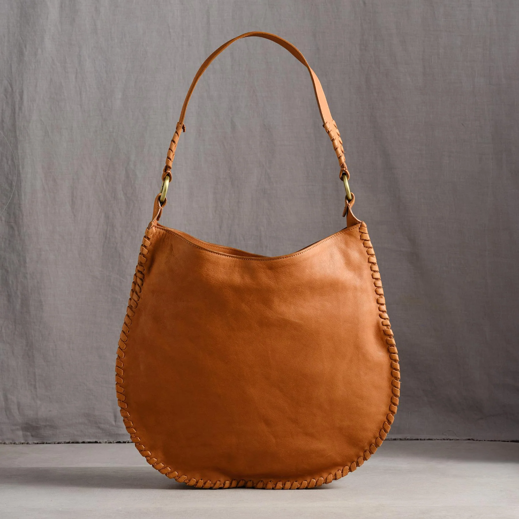Sweetpea Saddle Tote
