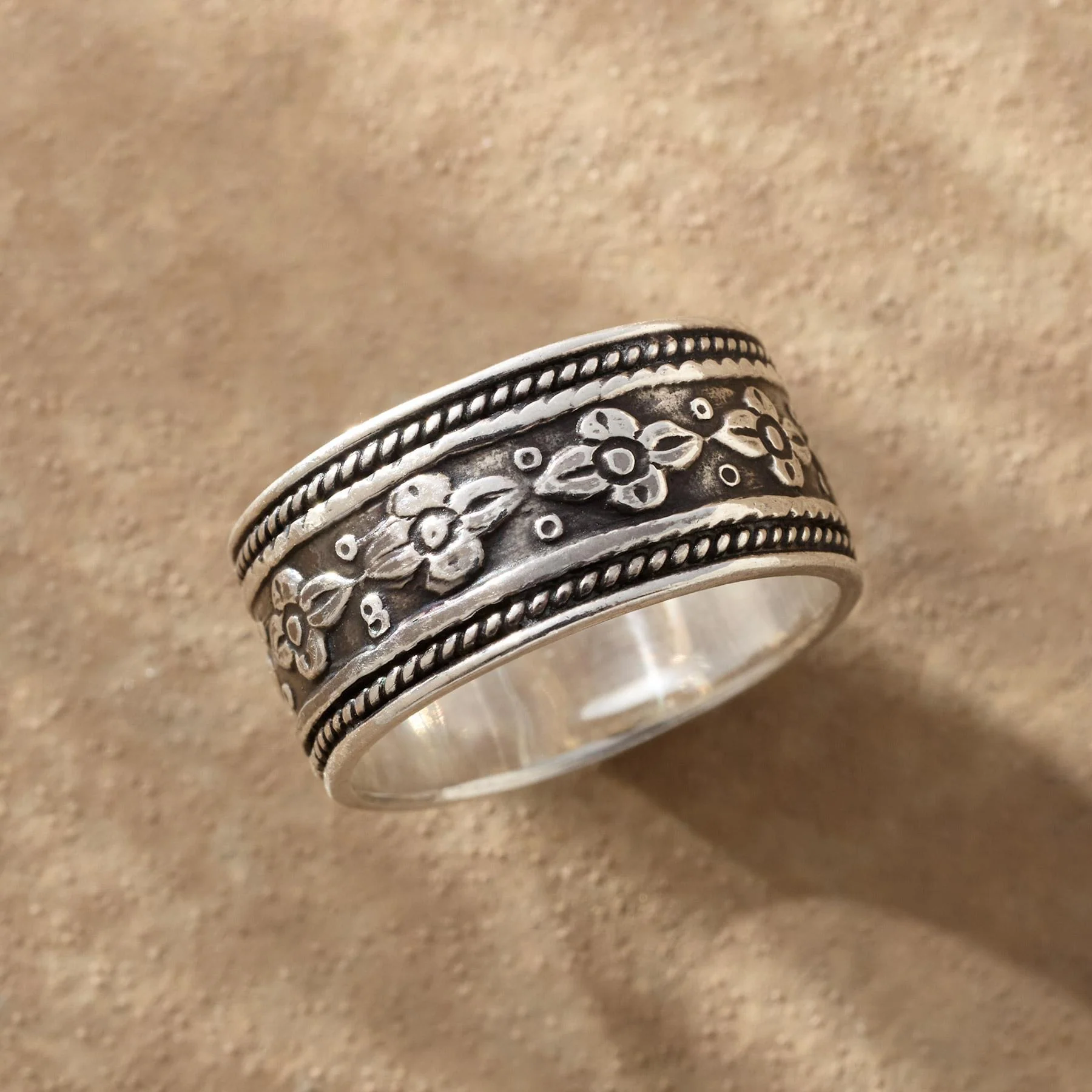 Floating Flowers Ring