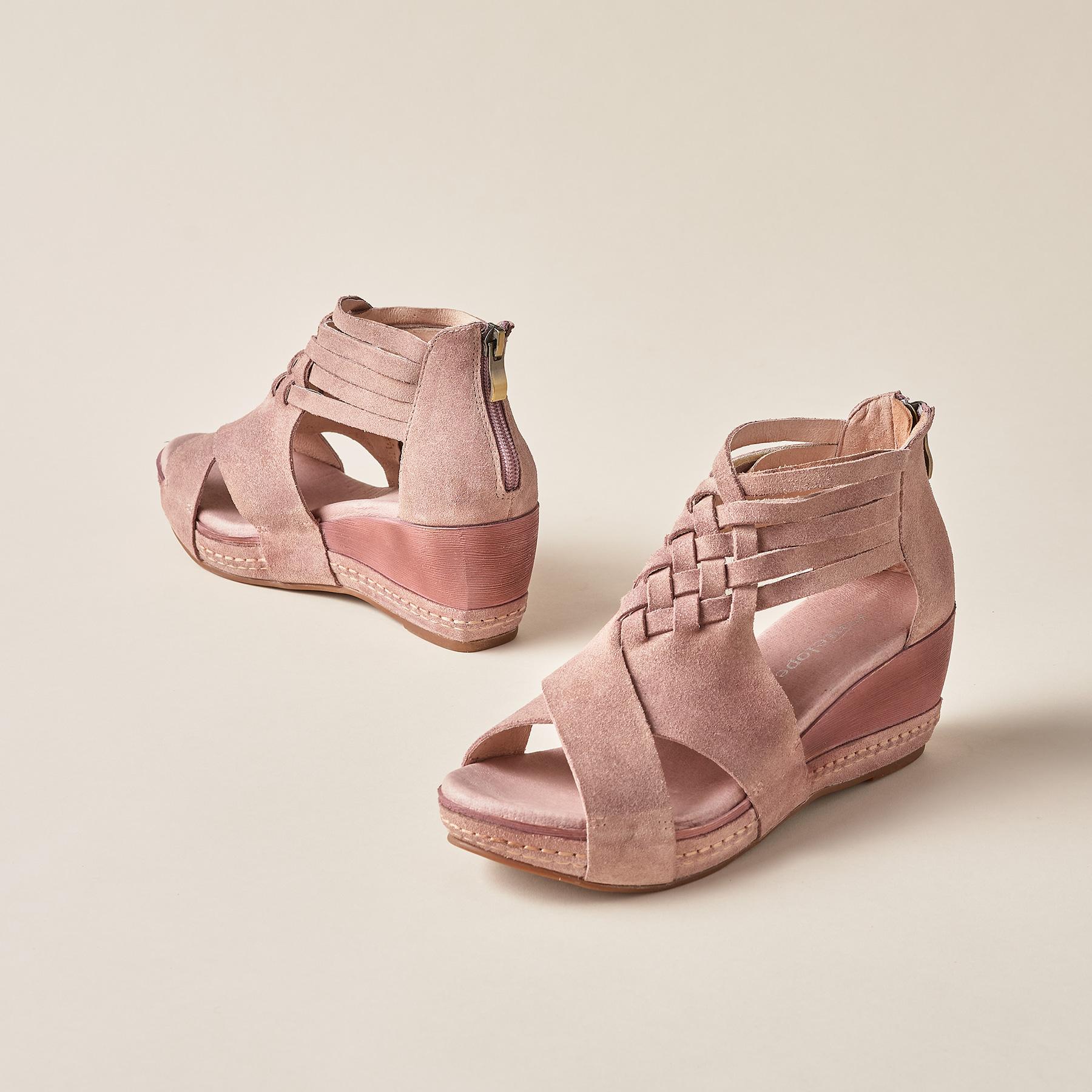 Rowena Wedges