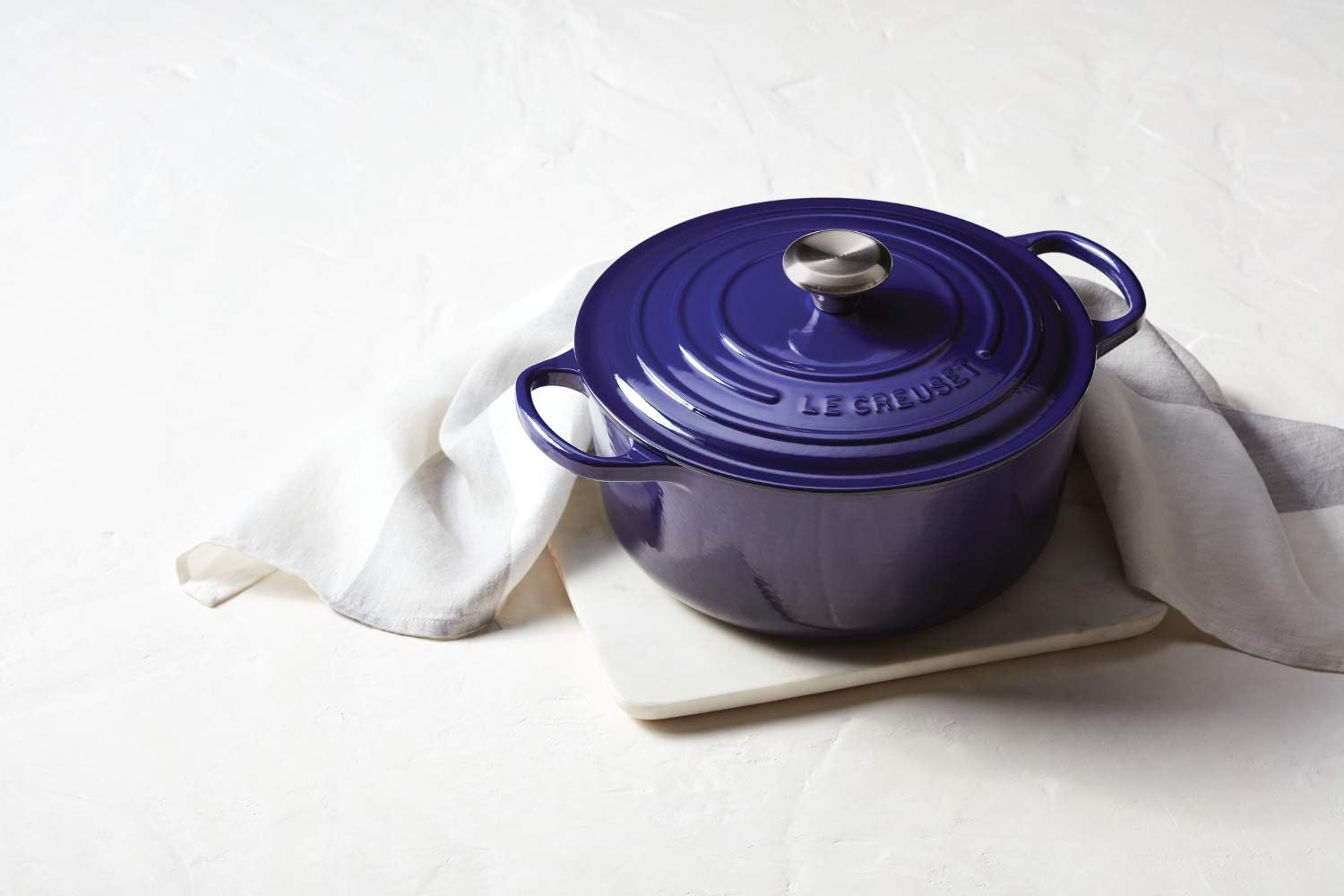 Le Creuset Enameled Cast Iron Signature Round Dutch Oven, 5.5 qt., Indigo