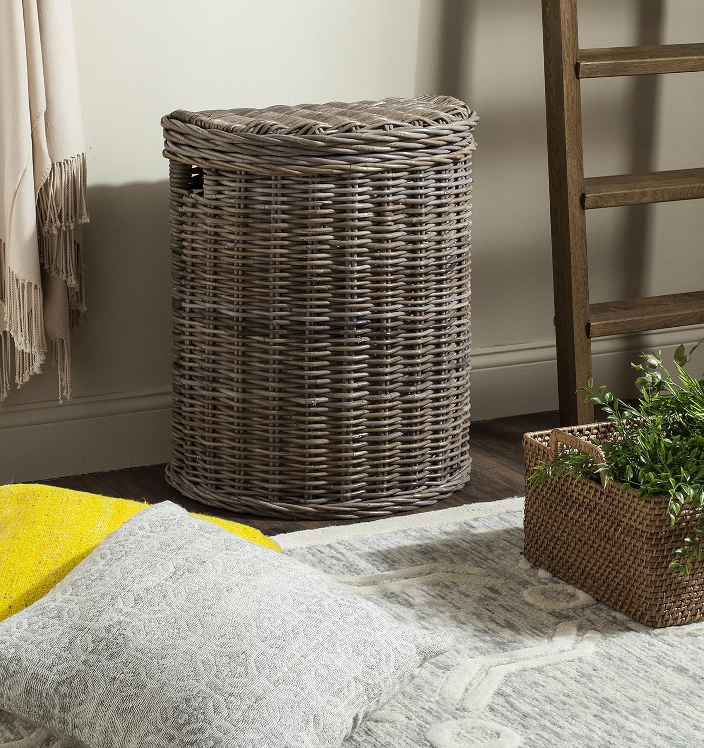 SAFAVIEH Home Collection Sierra Black Mini 3 Tier Premium Chrome 35.4