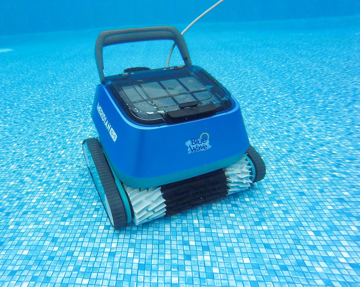 Blue Wave Meridian IG-5 Robotic Pool Cleaner for In-Ground and Above-Ground Pools – with Focus Flow Technology, Top-Load Filter Cartridge, Integrated Diagnostics, and Tangle-Free 60-Ft Swivel Cord