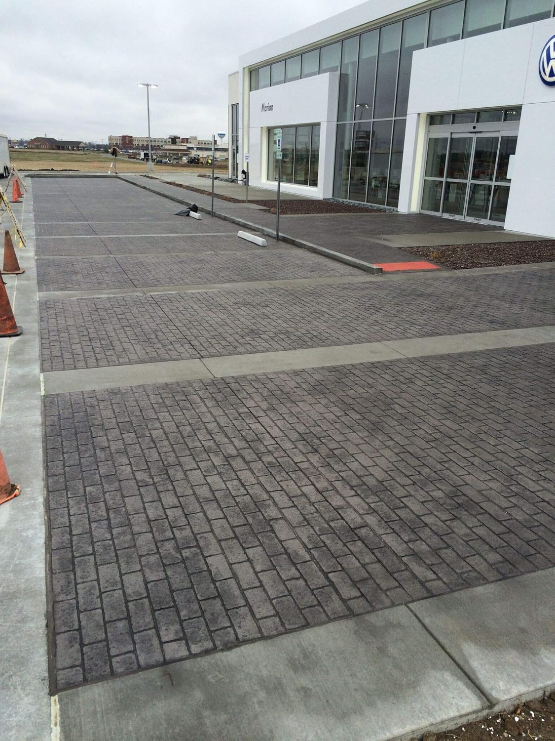 Worn Brick Running Bond Concrete Stamp Single by Walttools | Classic Masonry Paver Pattern, Sturdy Polyurethane Texturing Mat, Decorative Realistic Detail (Floppy/Flex)