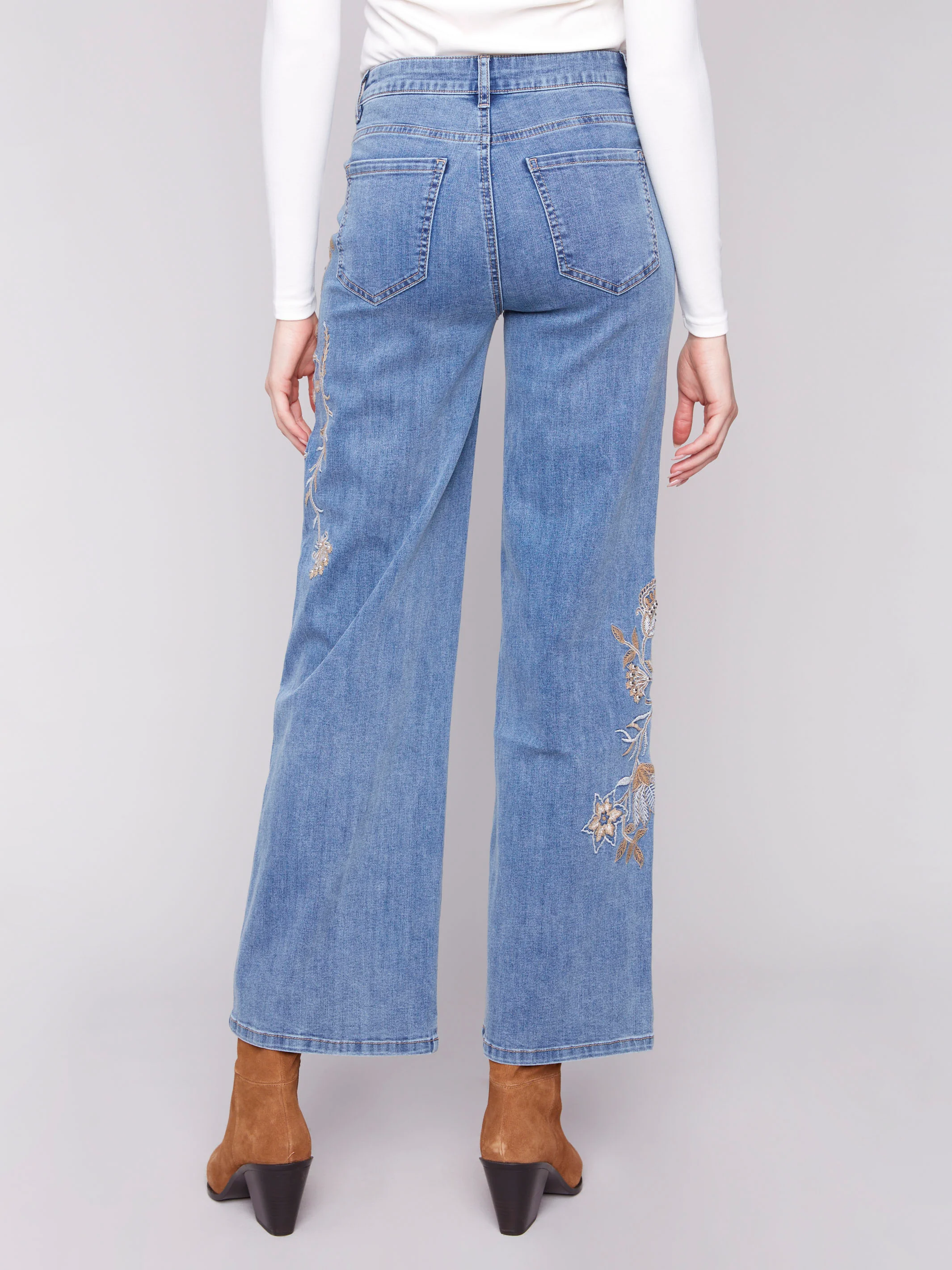 Embroidered Wide Leg Jeans With Flowers - Medium Blue - WHSBYS