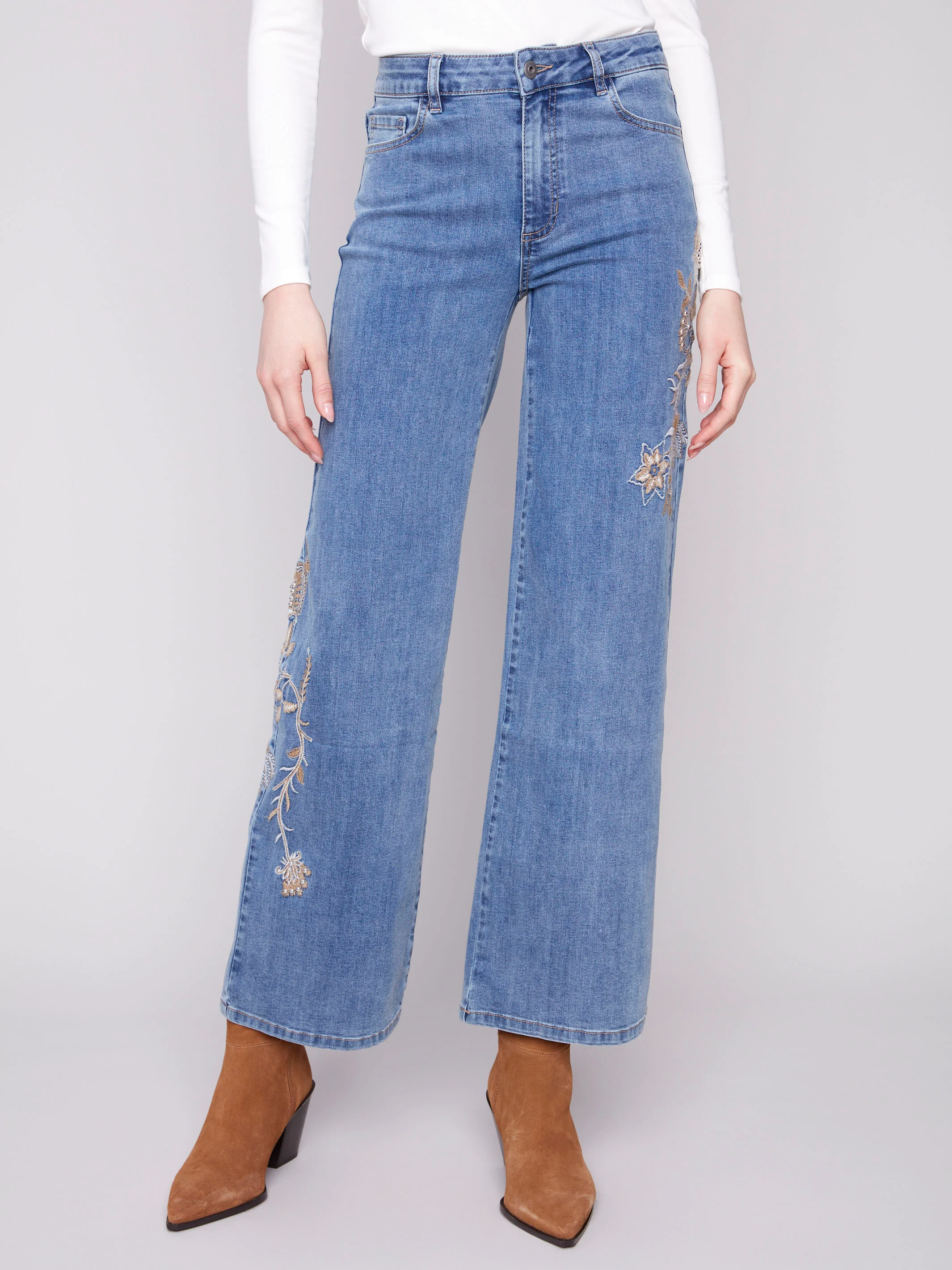 Embroidered Wide Leg Jeans With Flowers - Medium Blue - WHSBYS