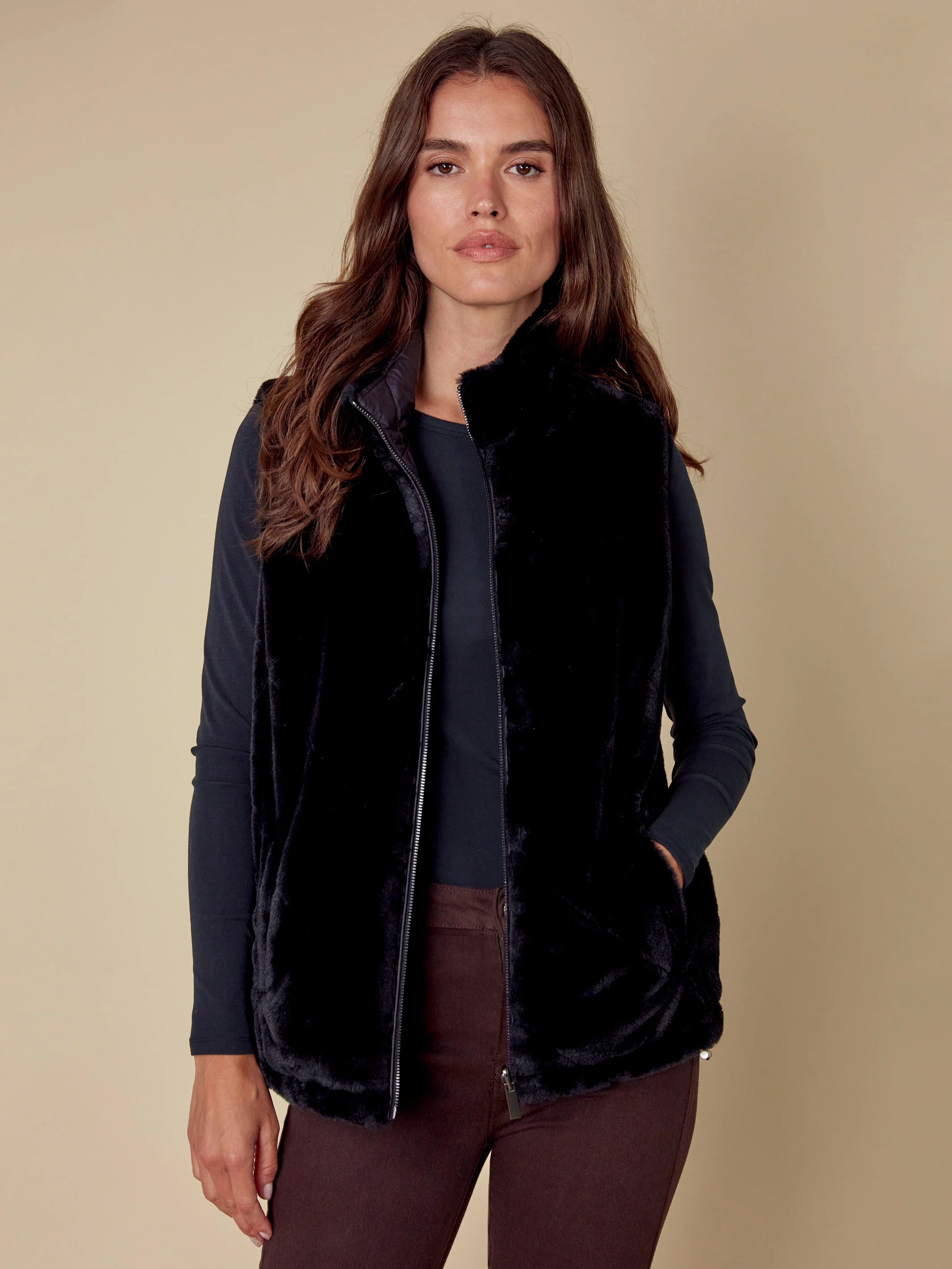 Printed Reversible Quilted Faux Fur Vest - Black - WHSBYS