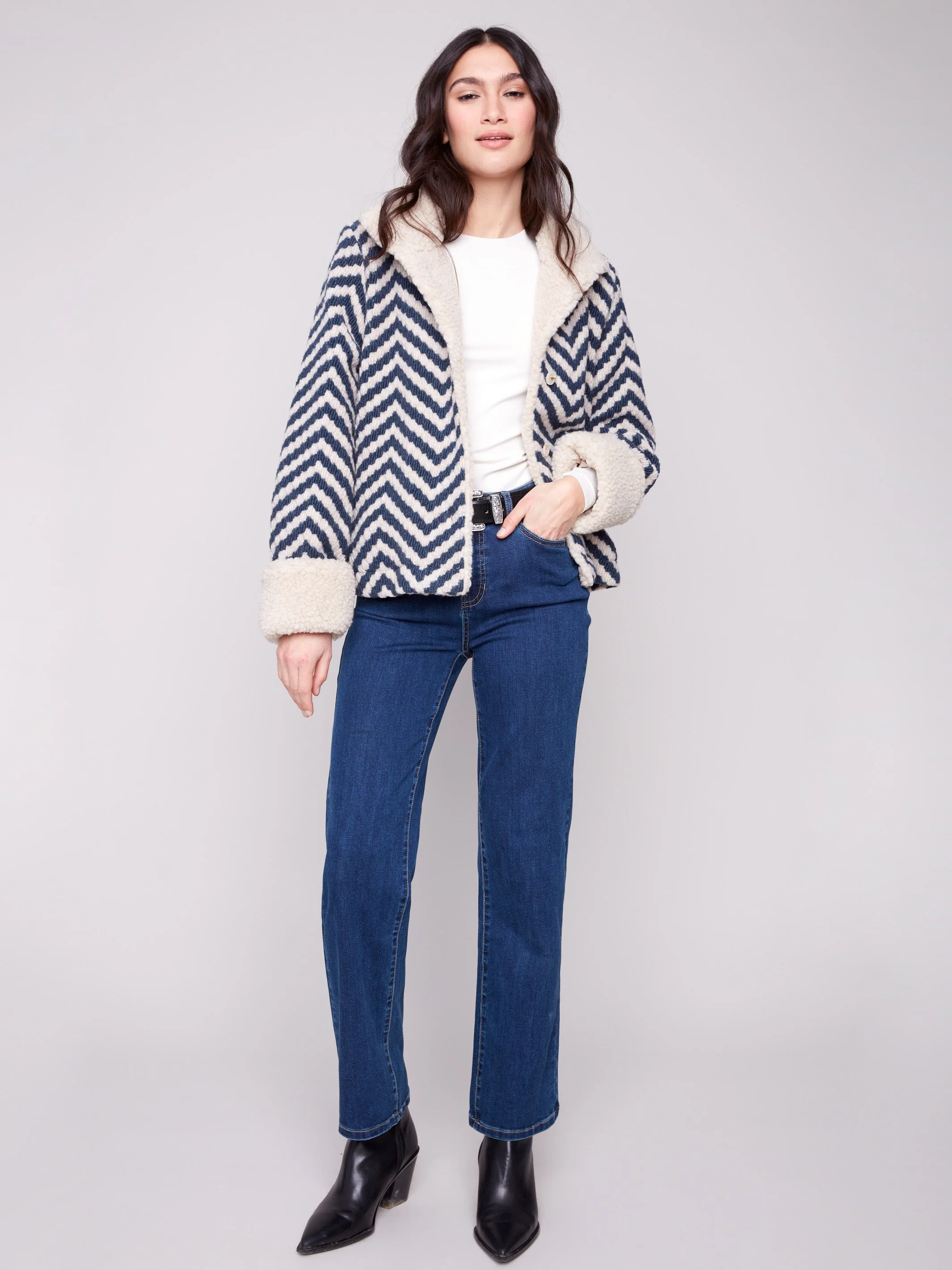 Chevron Bouclé Short Jacket With Sherpa Trim - Navy - WHSBYS