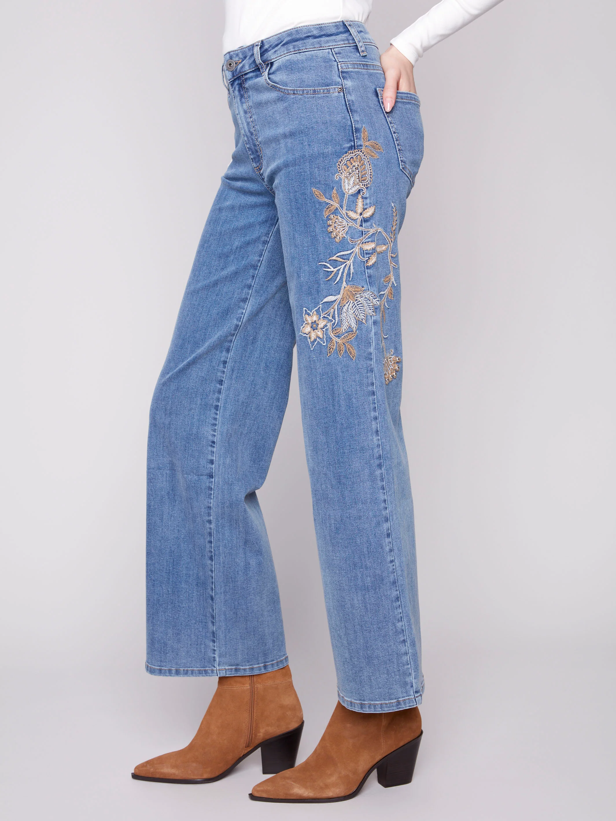 Embroidered Wide Leg Jeans With Flowers - Medium Blue - WHSBYS