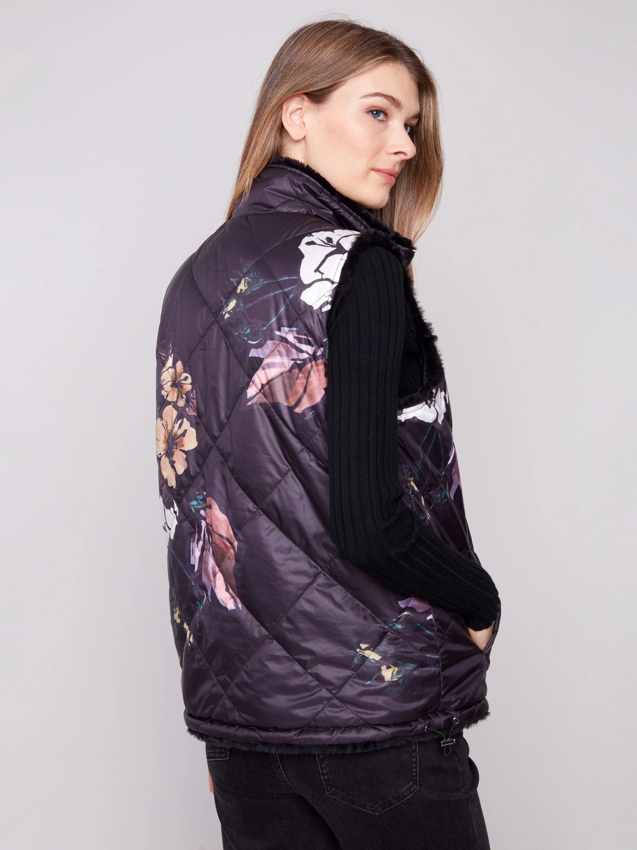 Printed Reversible Quilted Faux Fur Vest - Black - WHSBYS