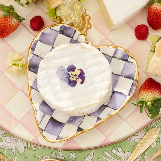 Check Fluted Ceramic Heart Plate - {current_domain}