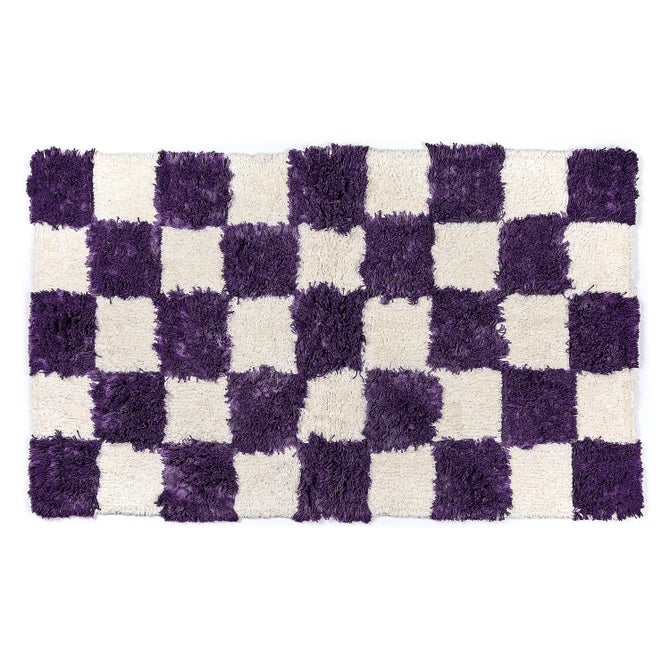 Checkerboard Plum Bath Rug - {current_domain}