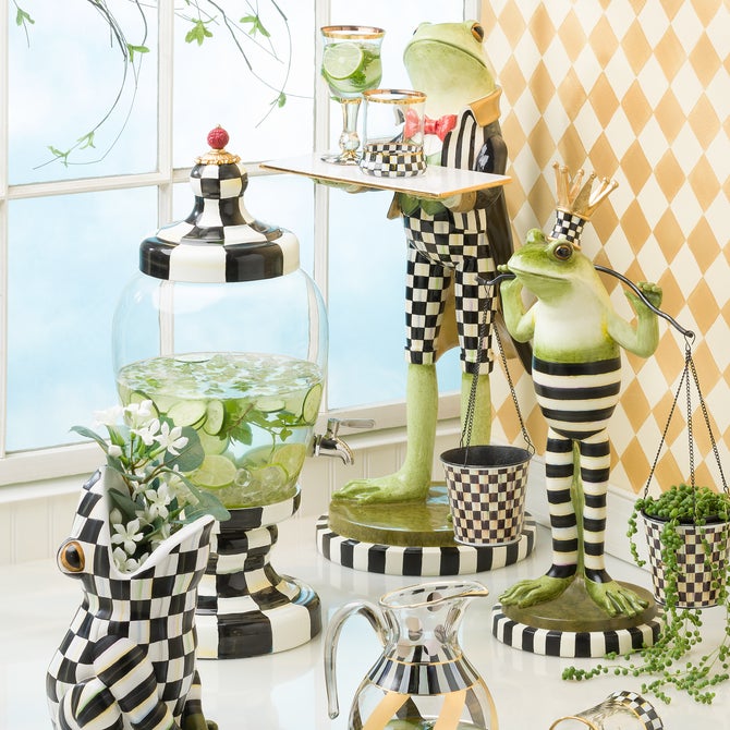 Courtly Check Beverage Hostess - {current_domain}